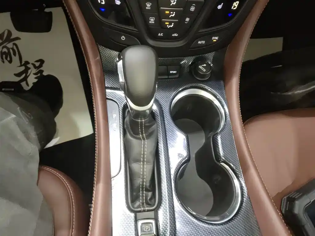 Buick Envision Plus 2016 — фото 14