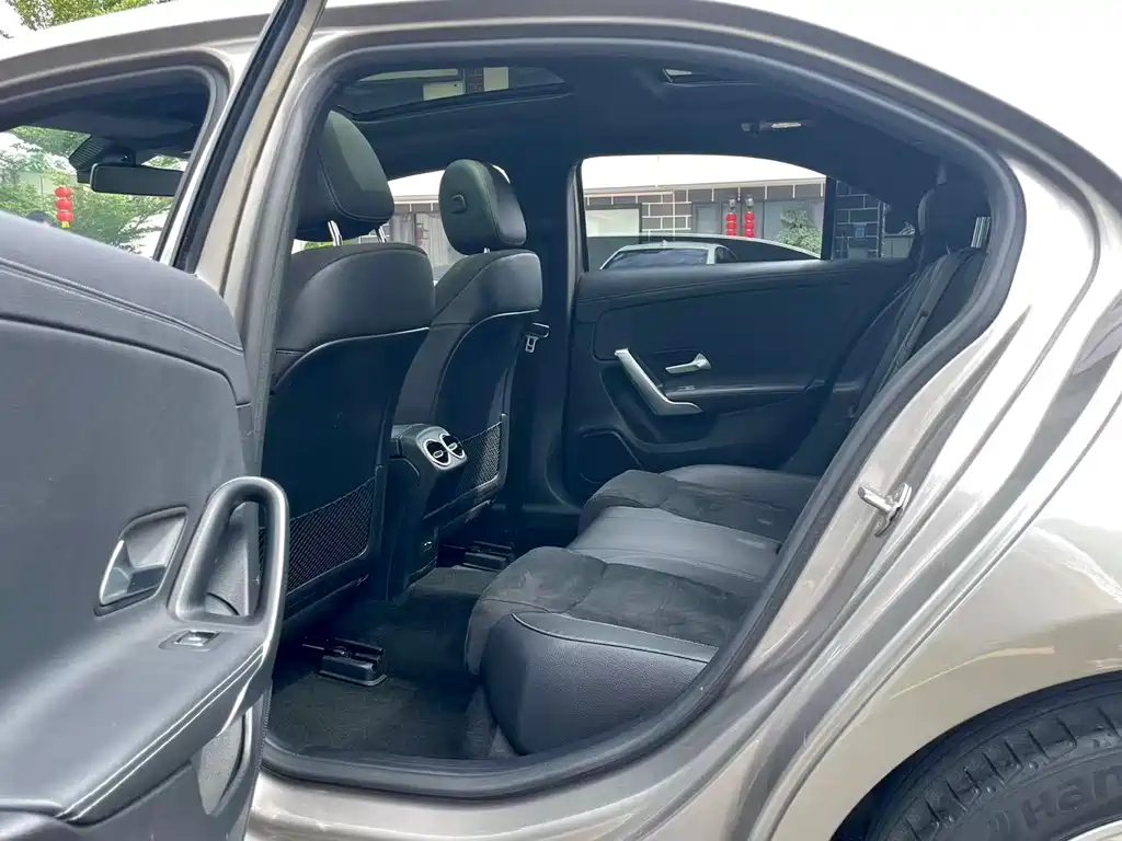 Mercedes-Benz A-Class 2021 — фото 14