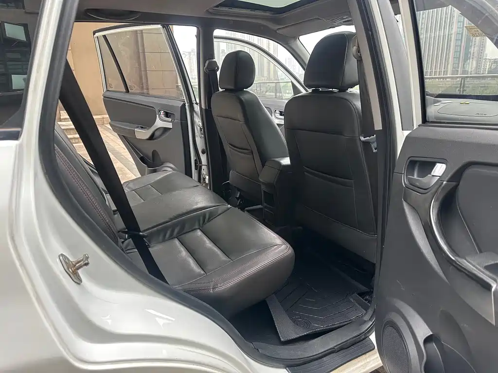 Chery Tiggo 3 2015 — фото 13