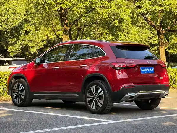 Mercedes-Benz GLA 2021