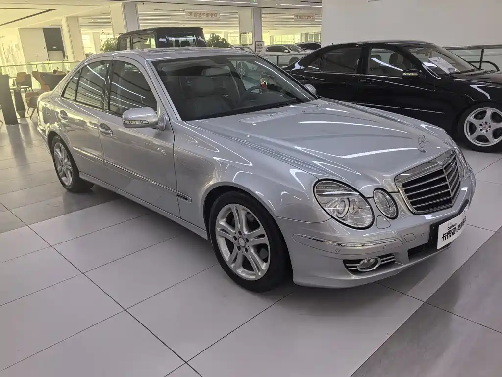Mercedes-Benz E-Class 2009