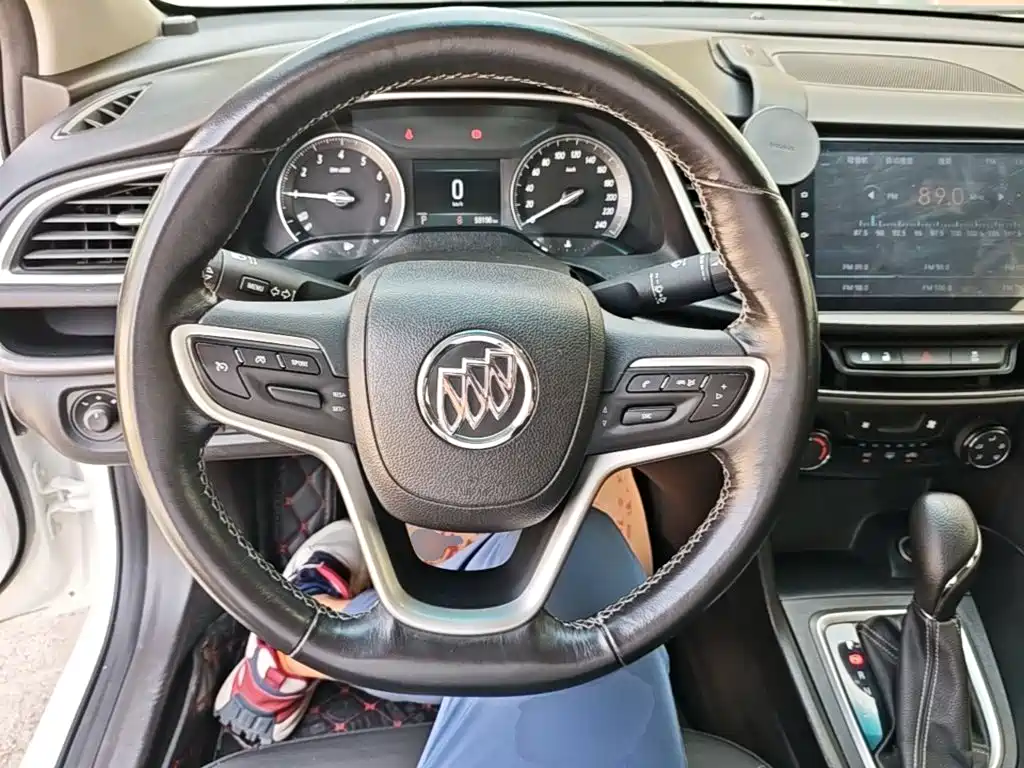 Buick Excelle 2018 — фото 11