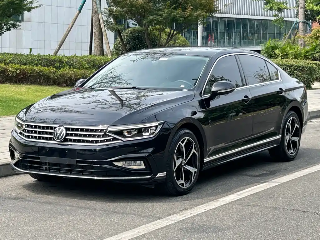 Volkswagen Magotan 2024
