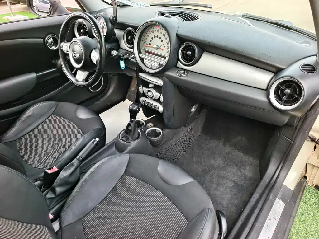 MINI Clubman 2010 — фото 15