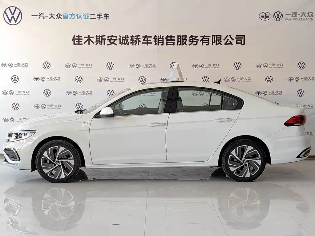 Volkswagen Bora 2023