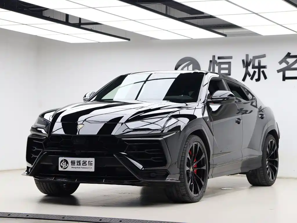 Lamborghini Urus 2019 — фото 32