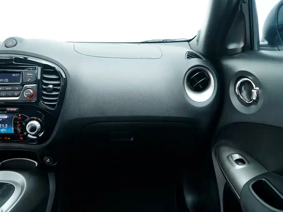 Infiniti ESQ 2019 — фото 18