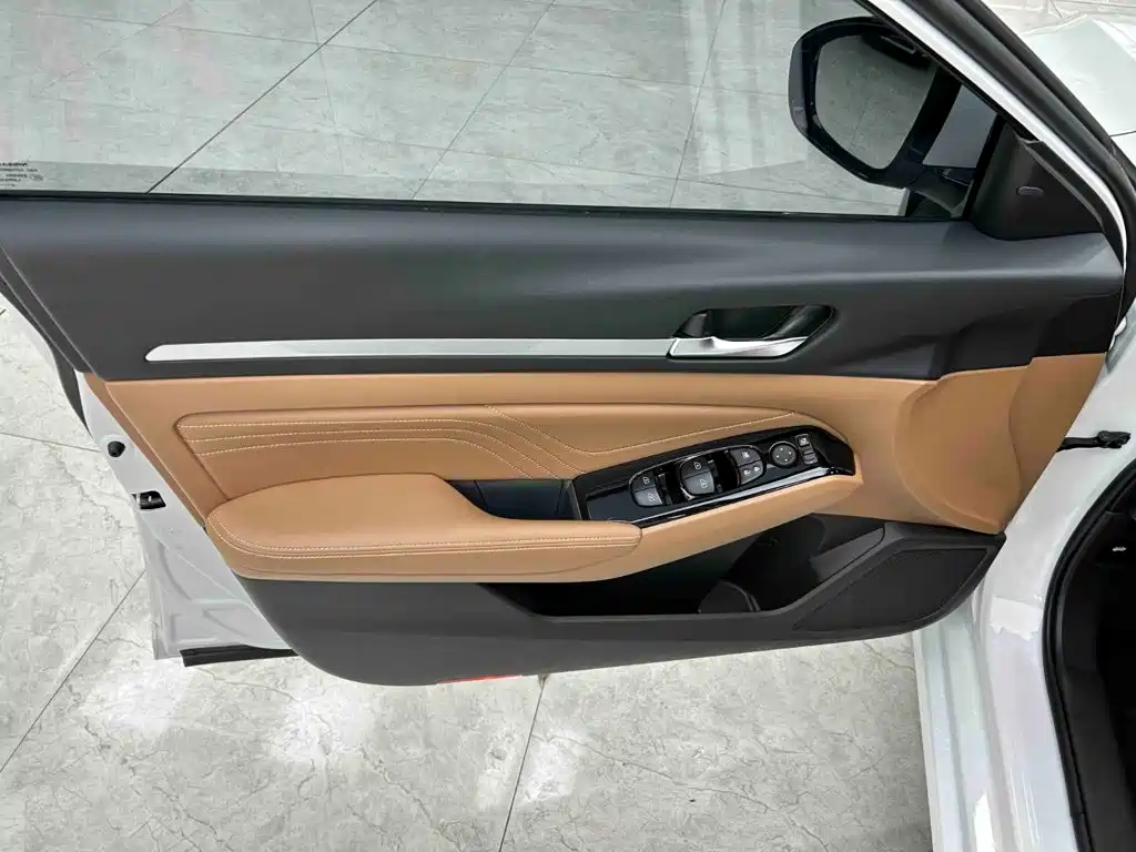 Nissan Teana 2023 — фото 10