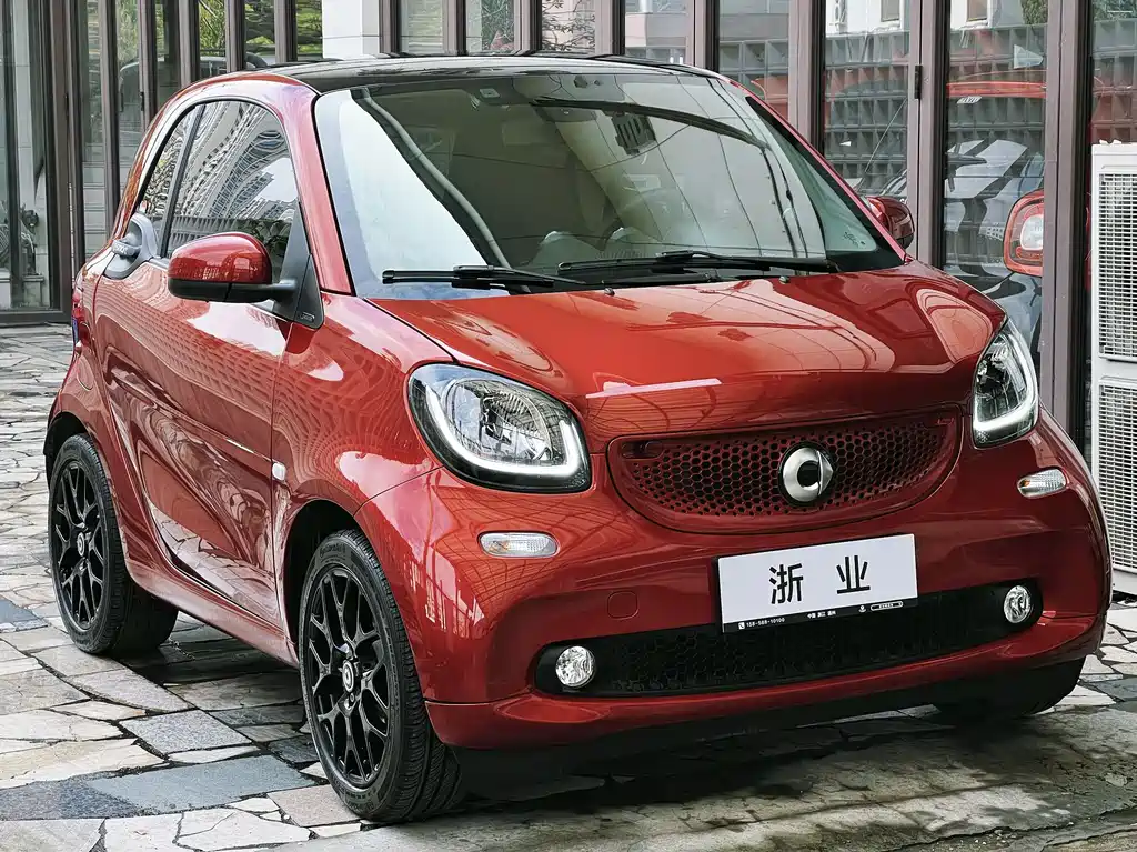 smart Fortwo 2018 — фото 1