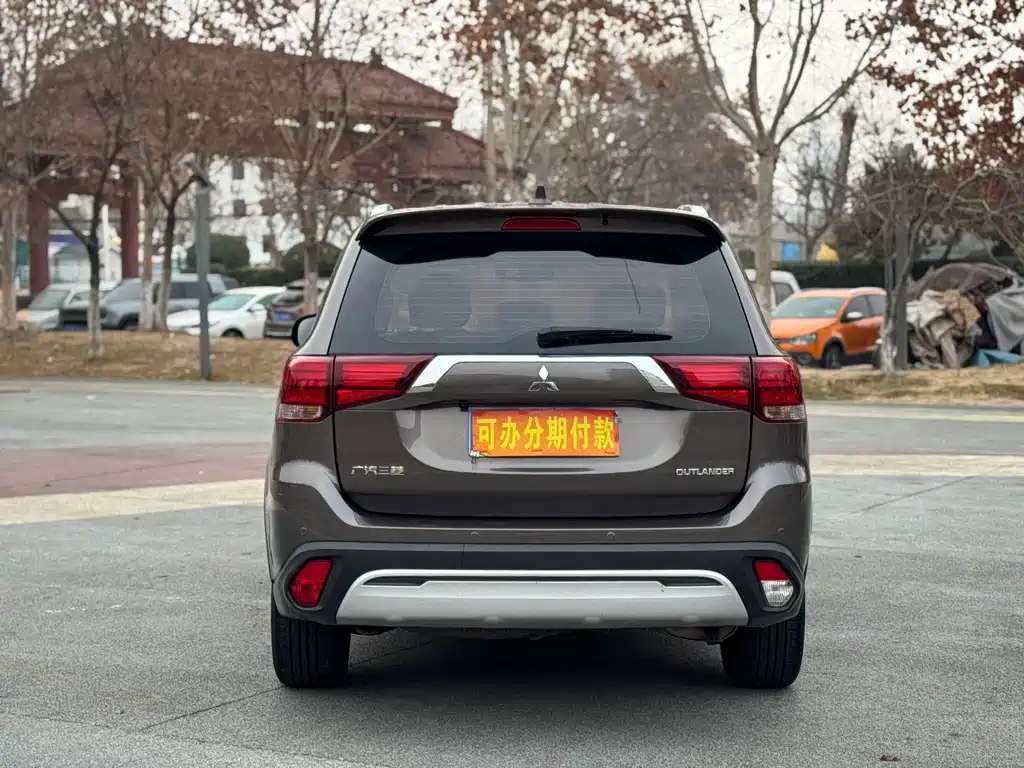 Mitsubishi Outlander 2019 — фото 13