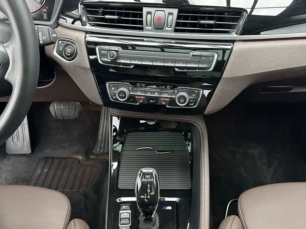 BMW X1 2022 — фото 14
