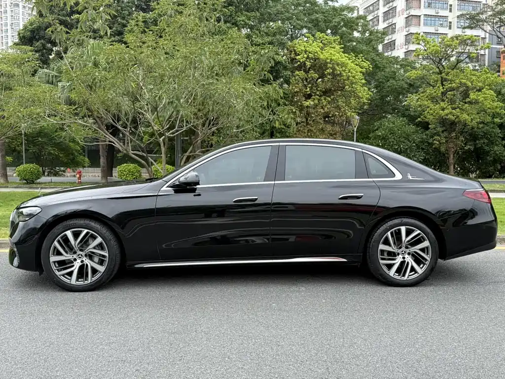 Mercedes-Benz E-Class 2025