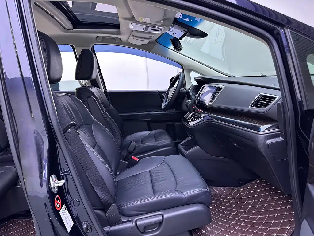Honda Odyssey 2019 — фото 13