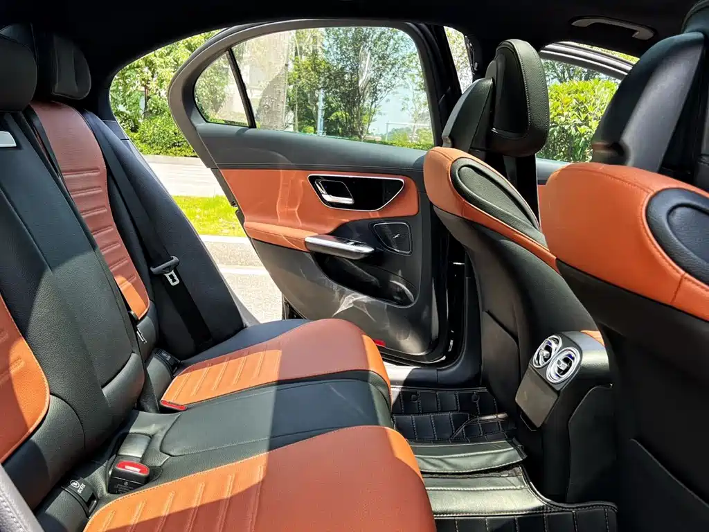 Mercedes-Benz C-Class 2023 — фото 6