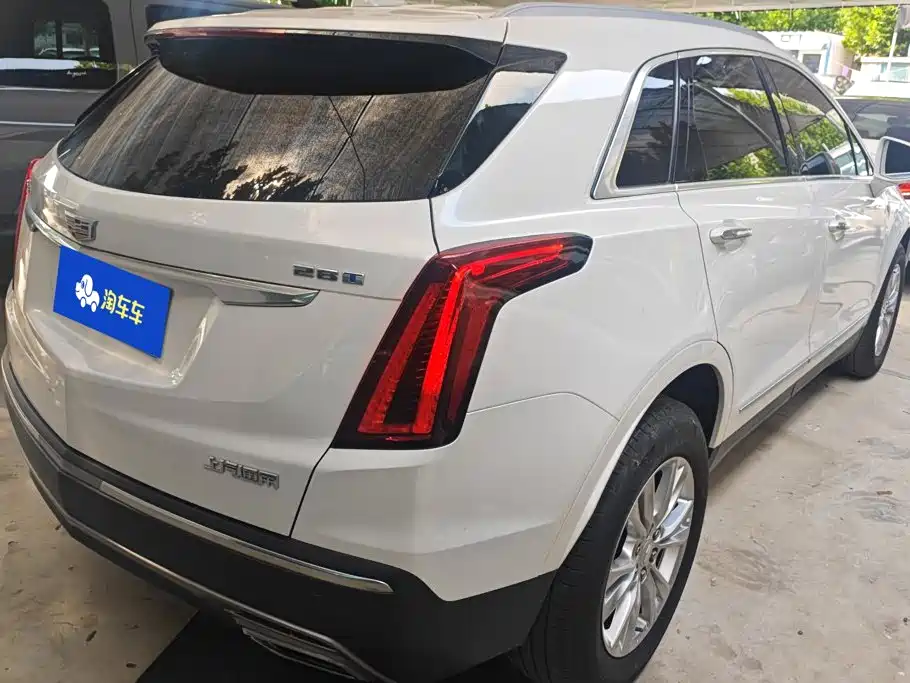 Cadillac XT5 2023 — фото 3