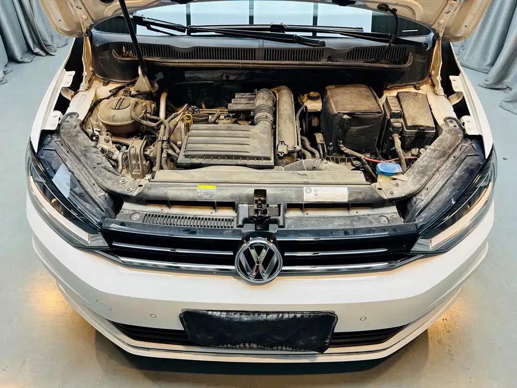 Volkswagen Touran 2018 — фото 17