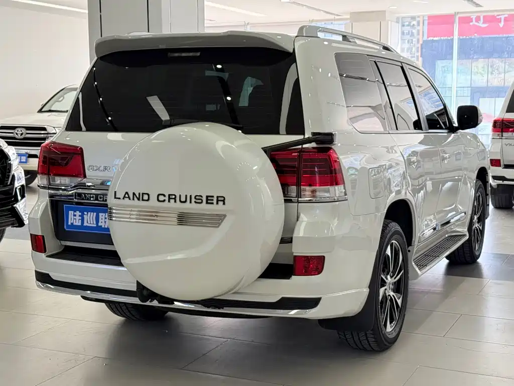 Toyota Land Cruiser 2019 — фото 18