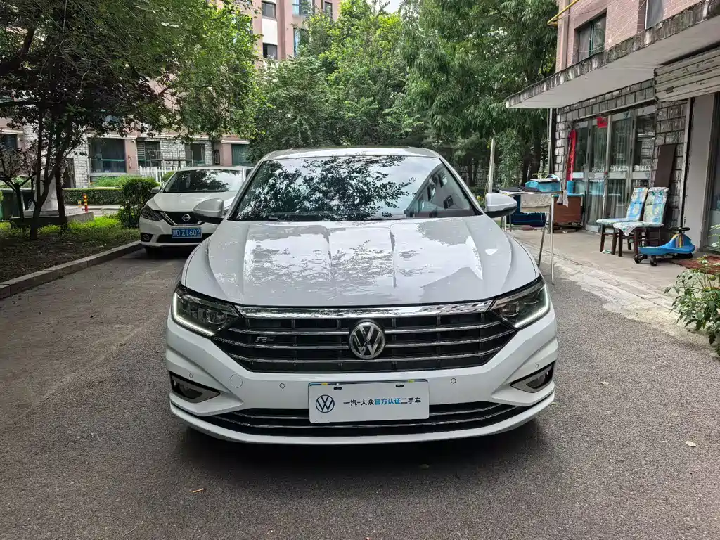 Volkswagen Sagitar 2022