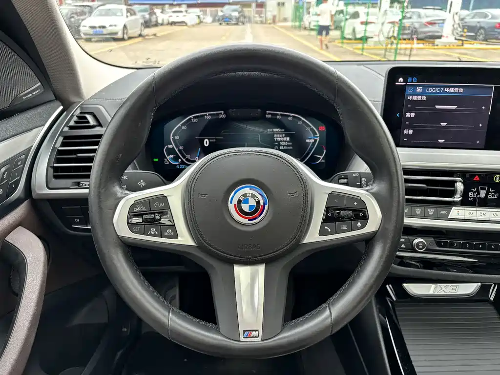 BMW iX3 2022 — фото 13