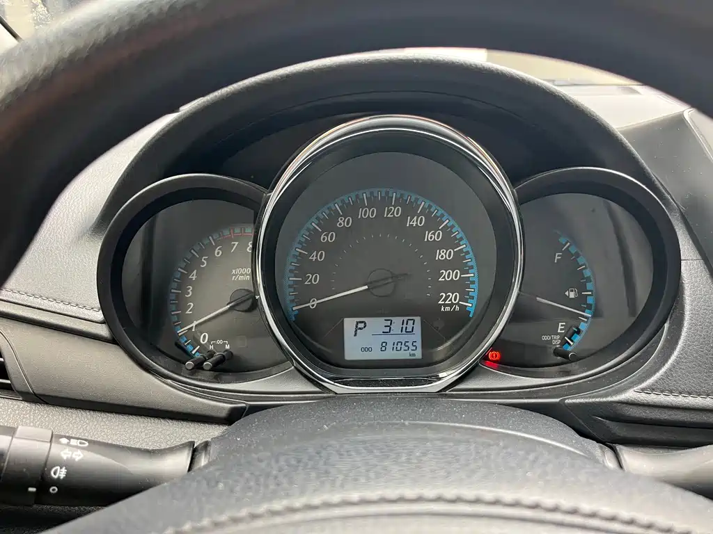 Toyota Yaris L 2018 — фото 15
