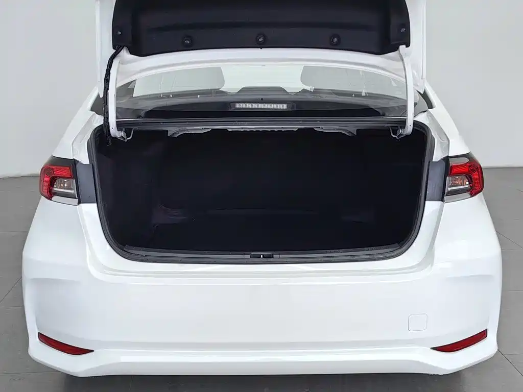 Toyota Corolla 2021 — фото 16