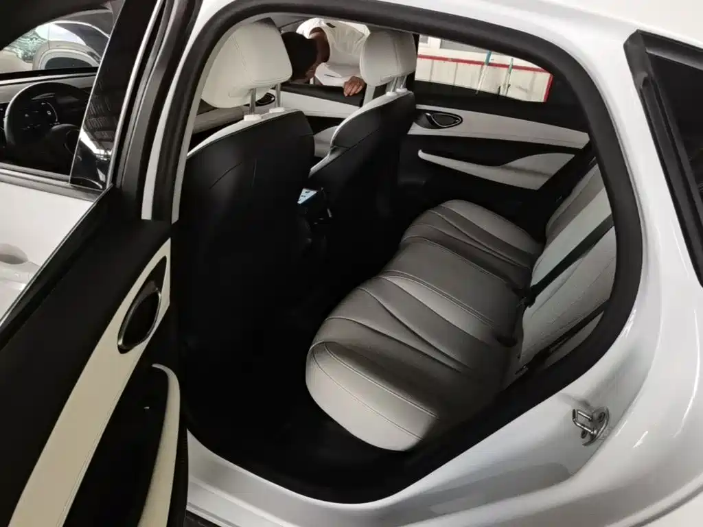 BYD Seal 05 DM-i 2025 — фото 17