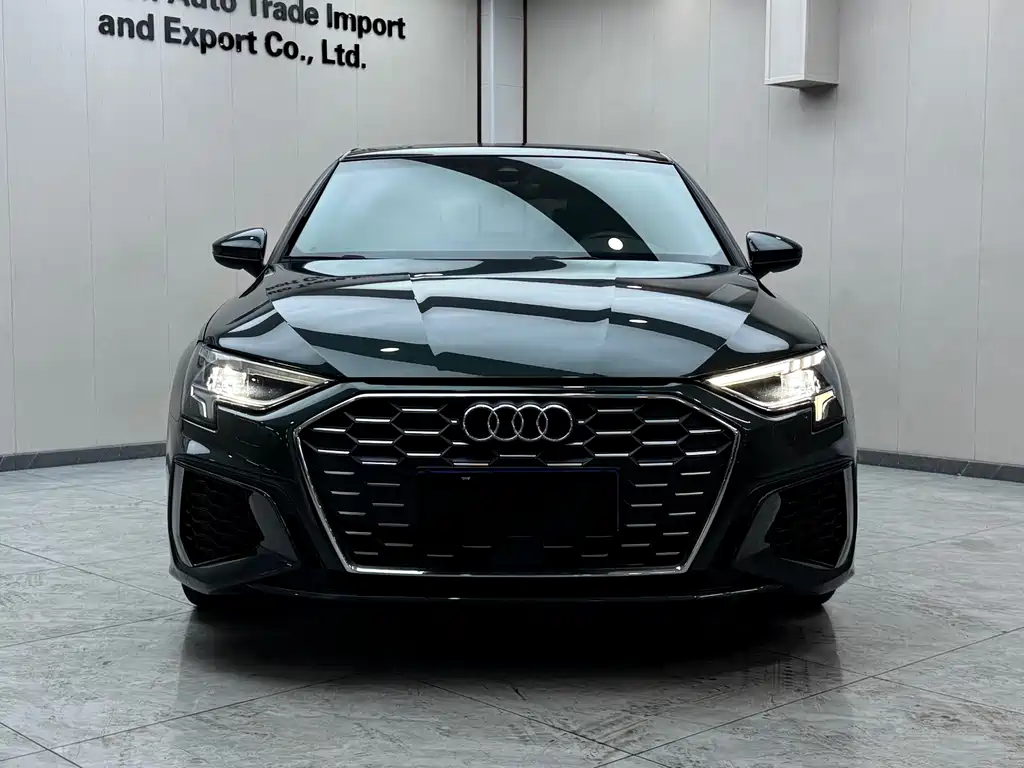 Audi A3 2021 — фото 2