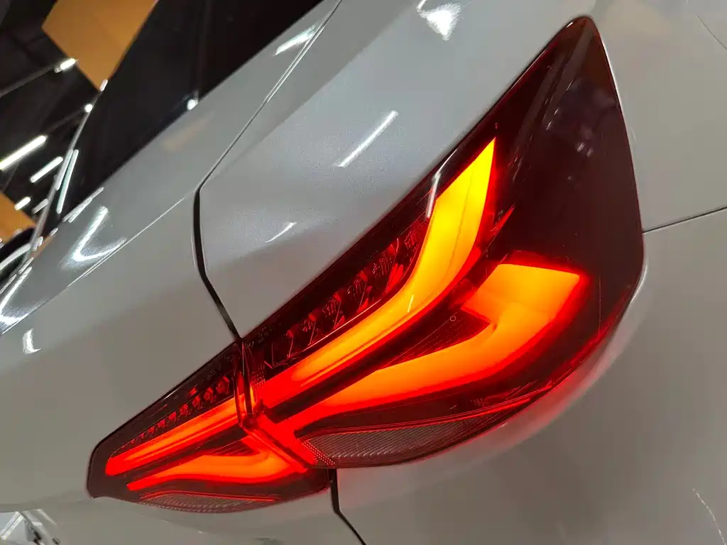 Chevrolet Cruze 2023 — фото 15