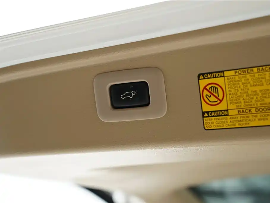 Toyota Alphard 2012 — фото 23