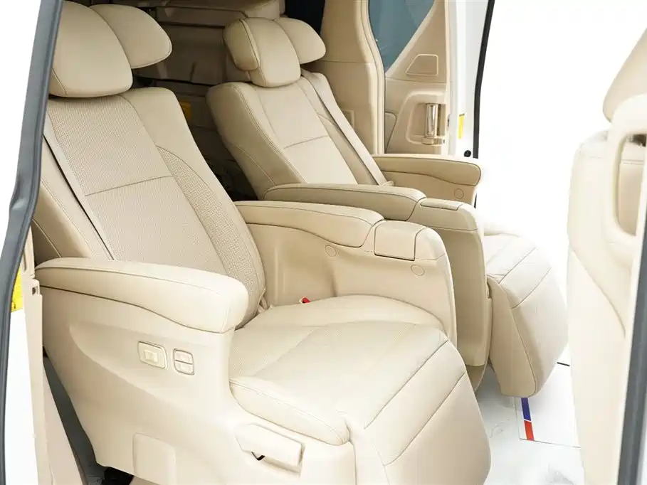 Toyota Alphard 2012 — фото 25