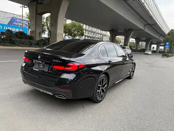 BMW 5 Series 2021