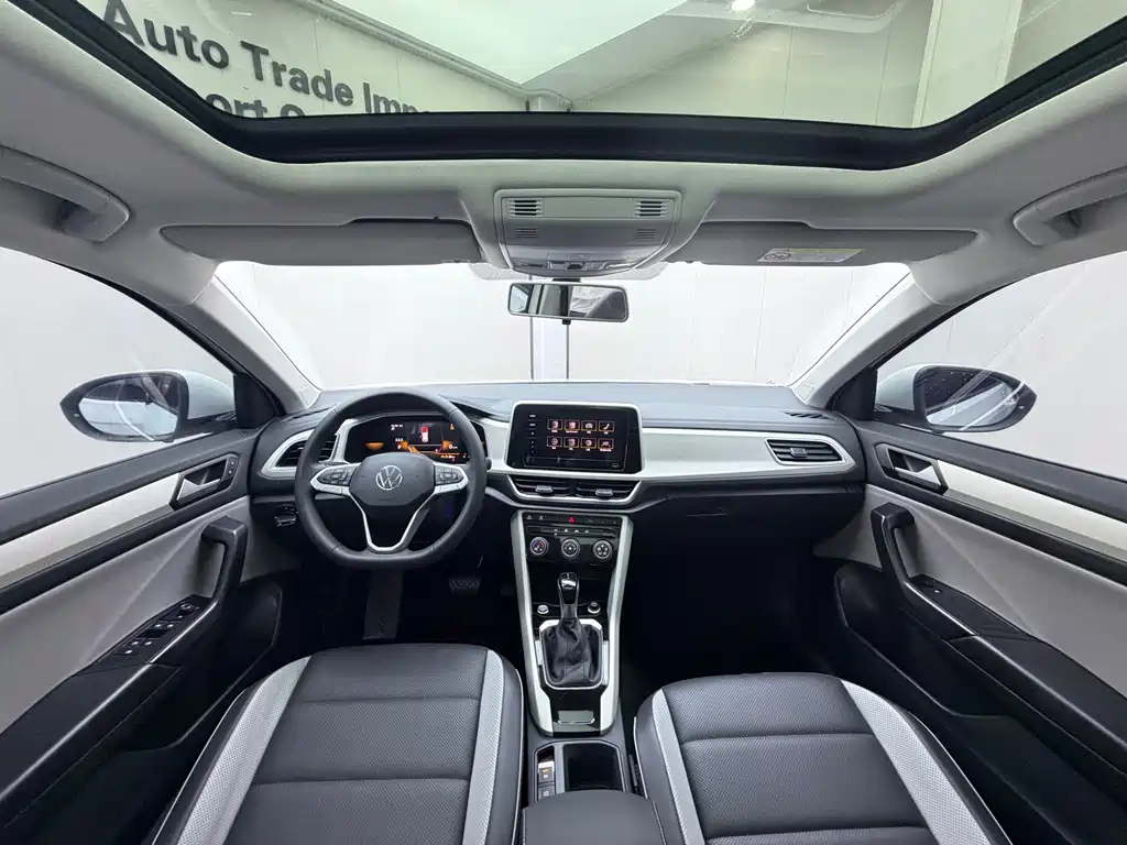 Volkswagen T-Roc 2023 — фото 17