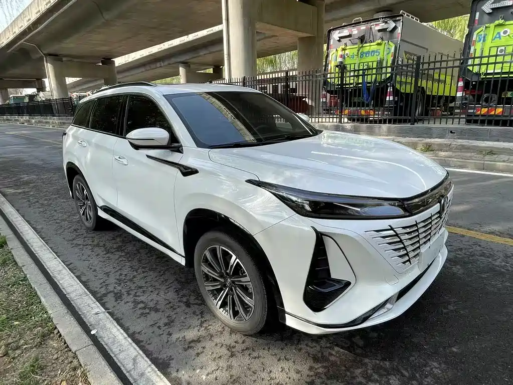 Changan CS75 PLUS 2023 — фото 7