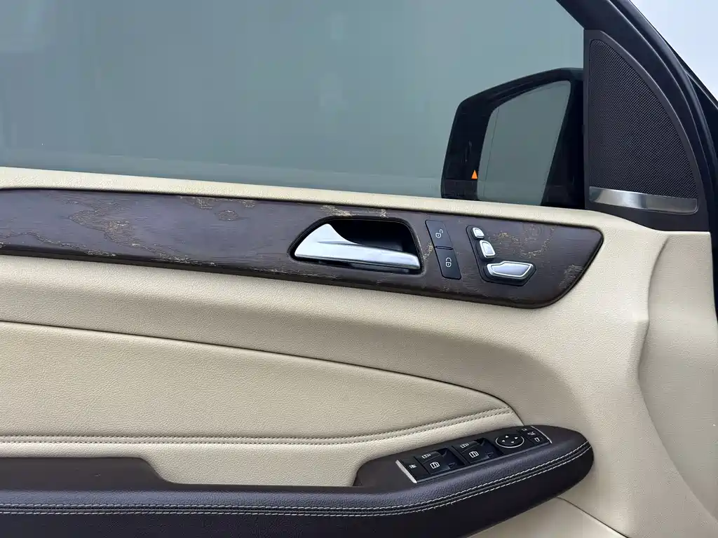 Mercedes-Benz GLE 2015 — фото 10
