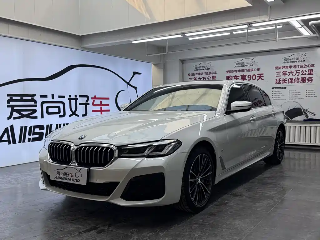 BMW 5 Series 2023 — фото 1