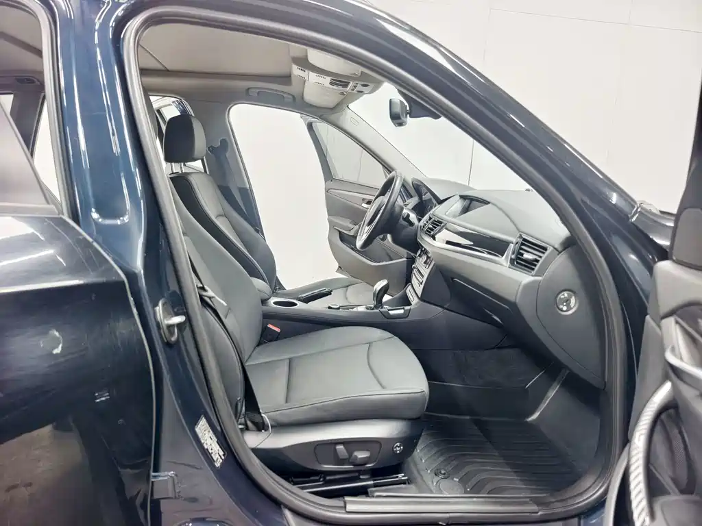 BMW X1 2015 — фото 14