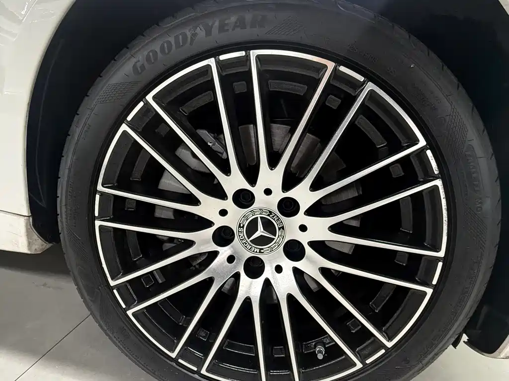 Mercedes-Benz C-Class 2026