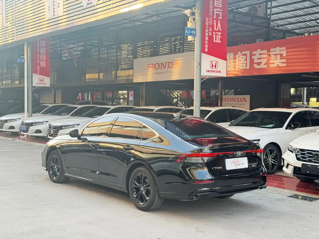 Honda Accord 2025 — фото 10