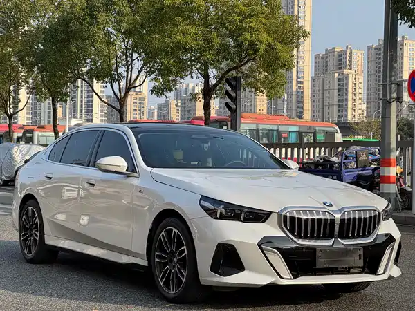 BMW 5 Series 2024
