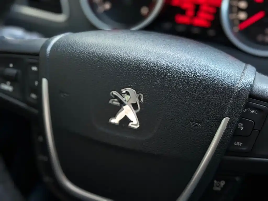 Peugeot 508 2016 — фото 13