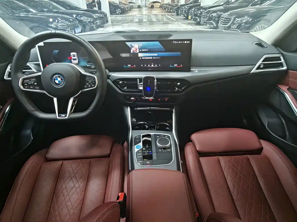 BMW i3 2025 — фото 8