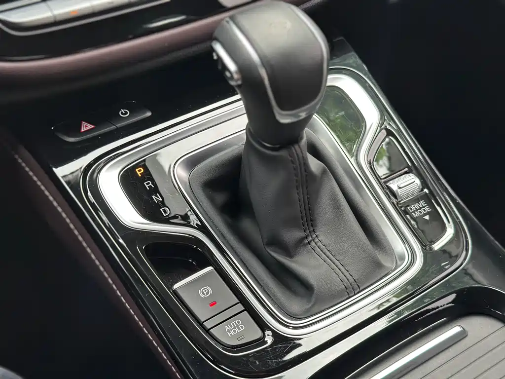 GAC Motor Trumpchi M6 2024 — фото 10