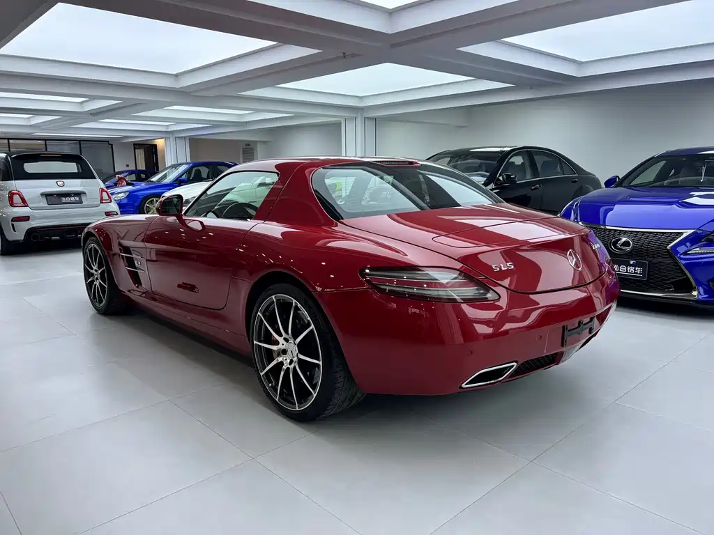 Mercedes-Benz SLS AMG 2012 — фото 16