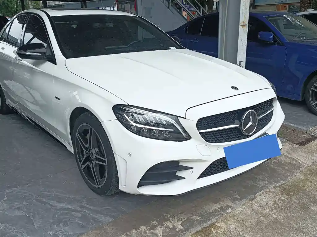 Mercedes-Benz C-Class 2021
