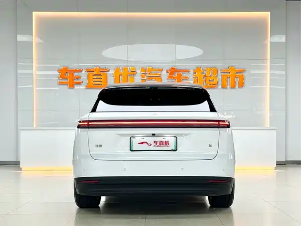 Li Auto i6 2025