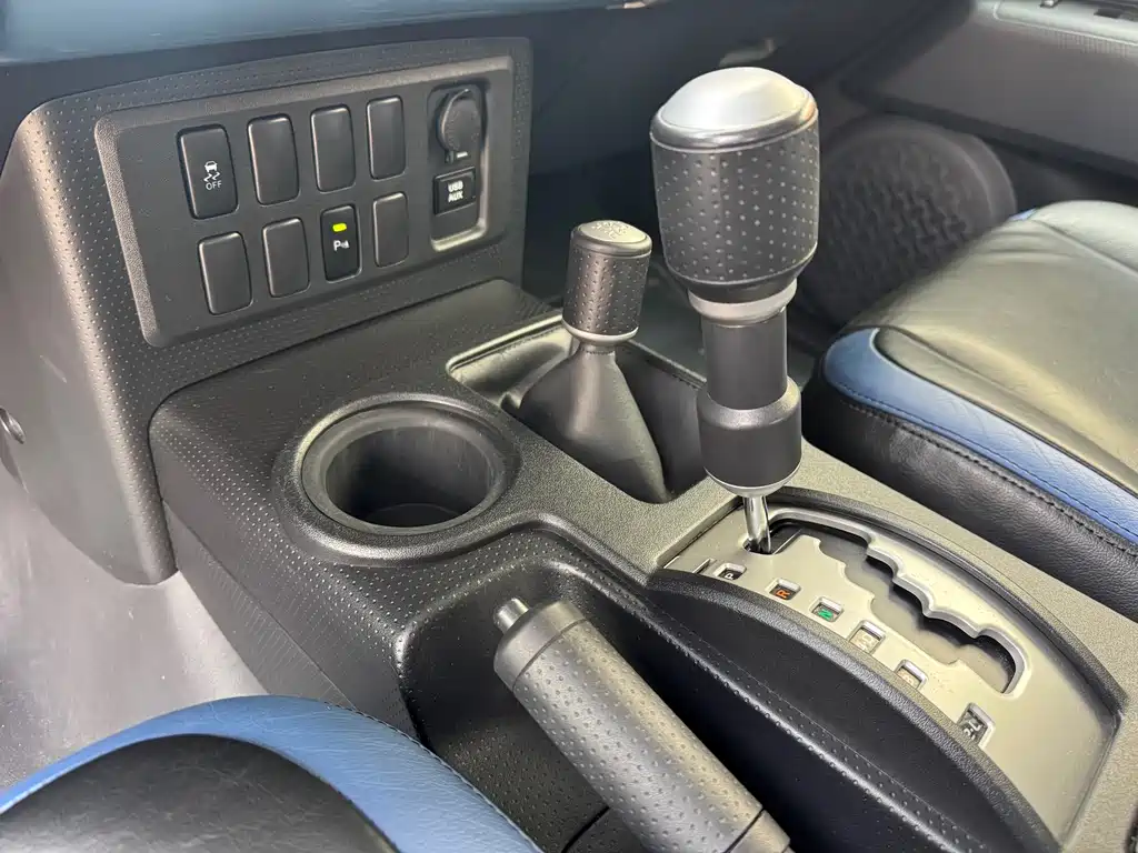 Toyota FJ Cruiser 2018 — фото 19
