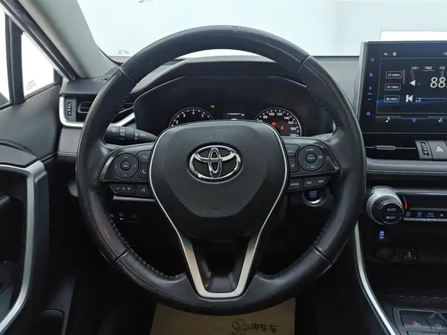 Toyota Wildlander 2022 — фото 15