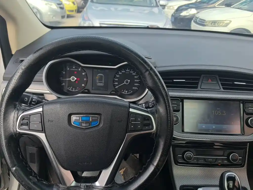 Geely Emgrand GS 2017 — фото 10