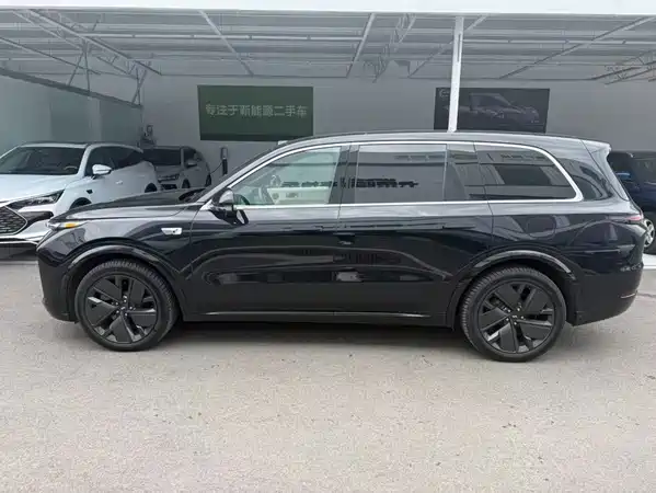 Li Auto L9 2025