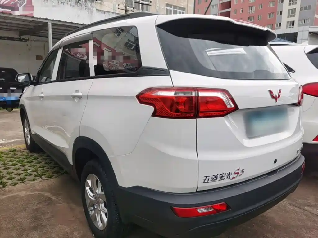 Wuling Hongguang S3 2021 — фото 5